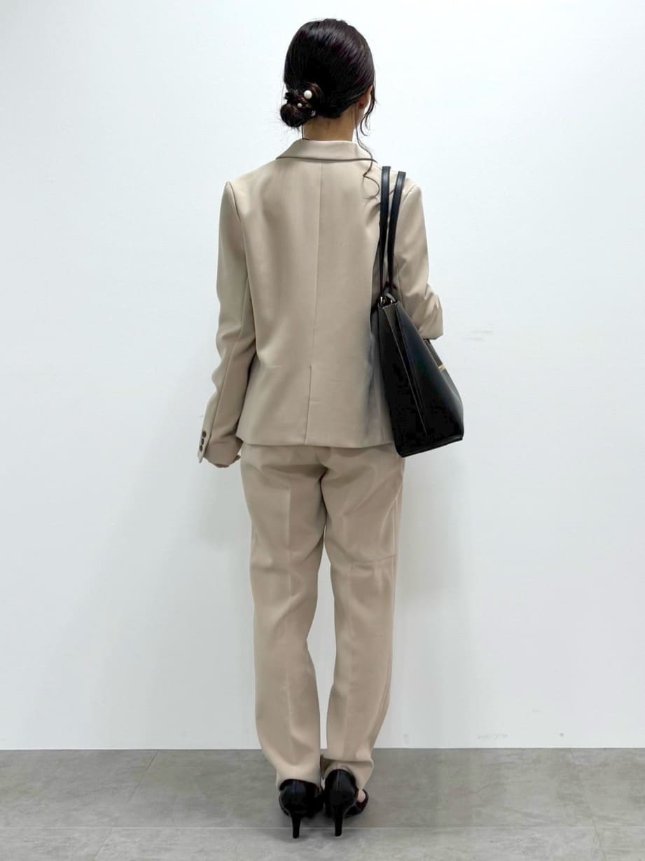 kozuさんの「index｜タックデザインバンドカラーブラウス【洗濯機OK】」を使ったコーディネート