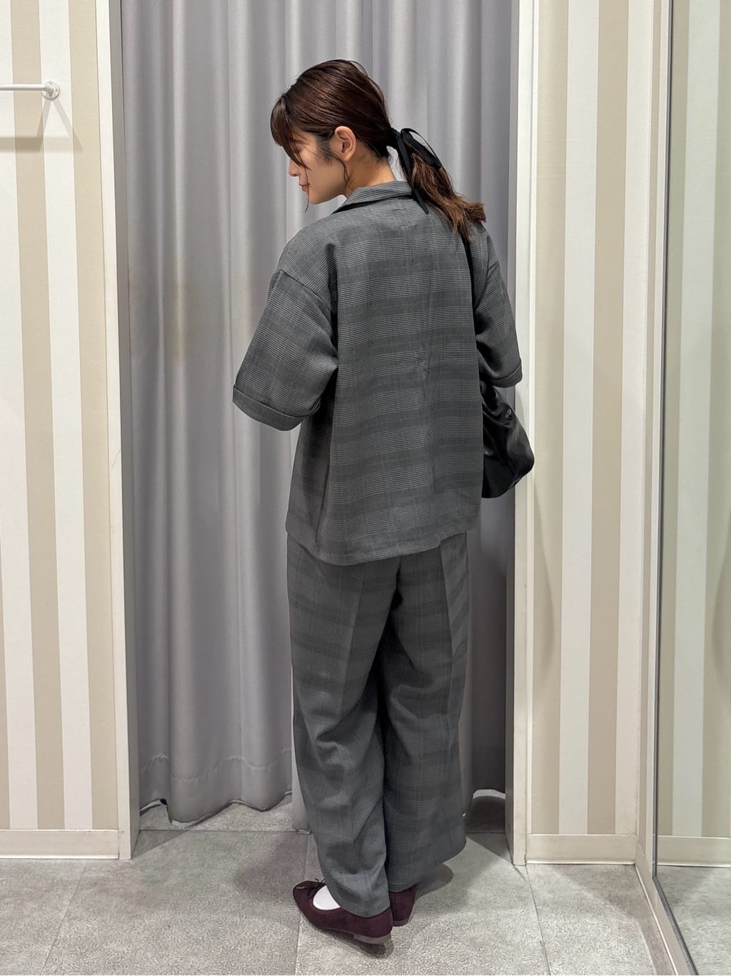 Rikaさんの「SHOO･LA･RUE｜【S-LL/セットアップ可/洗濯後しわになりにくい】きちんと見え タックワイドパンツ」を使ったコーディネート