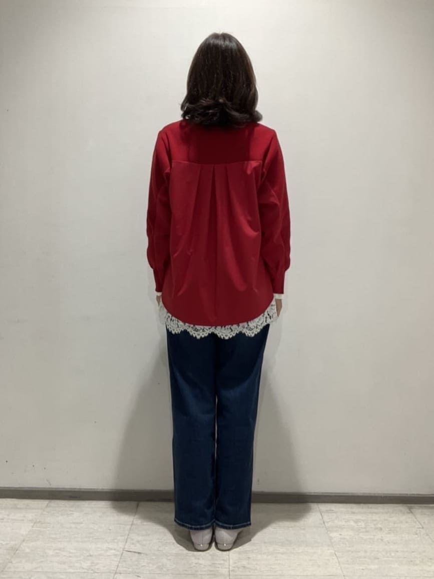 fujiさんの「INDIVI｜【洗える／選べる8色】トーンアップニット」を使ったコーディネート