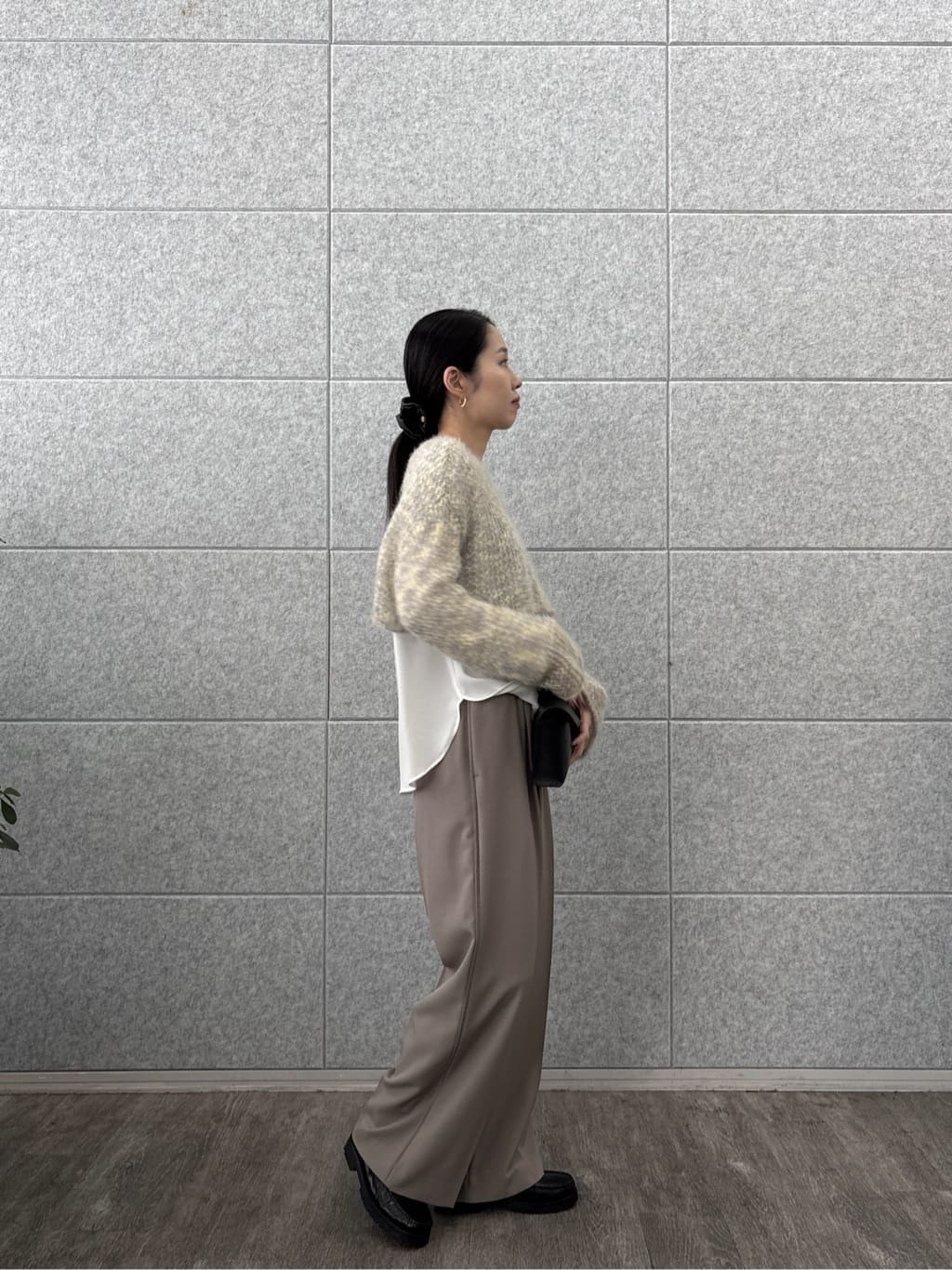 ひなさんの「INDIVI｜Comfy SET UP｜イージーストレートワイドパンツ【セットアップ対応／通勤/カセット服】」を使ったコーディネート