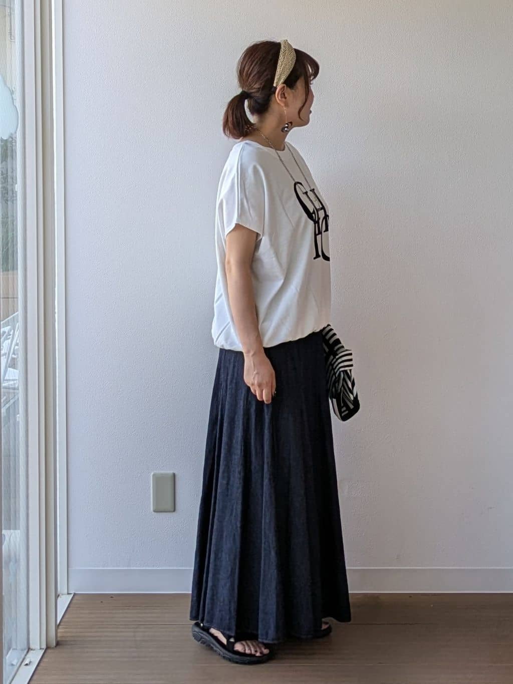 なみきさんの「UNTITLED｜【CHIGNON】別注 ミニ裏毛フレンチスリーブプルオーバー」を使ったコーディネート