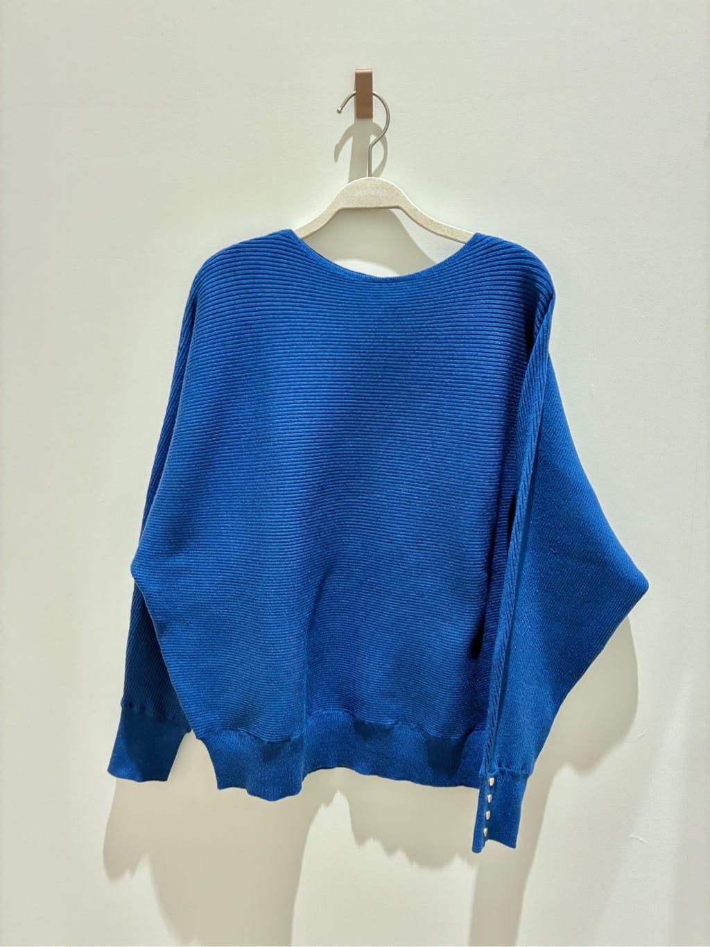 るーとさんの「SHOO･LA･RUE｜【洗濯機可/S-LL/高レビュー】上品シルエットで美しい イージーワイドパンツ」を使ったコーディネート