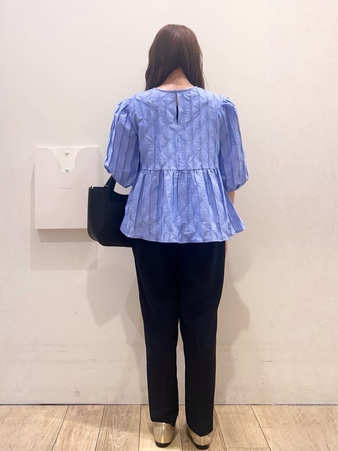 Ririさんの「index｜ふくれジャカードペプラムブラウス【洗濯機洗い可】」を使ったコーディネート