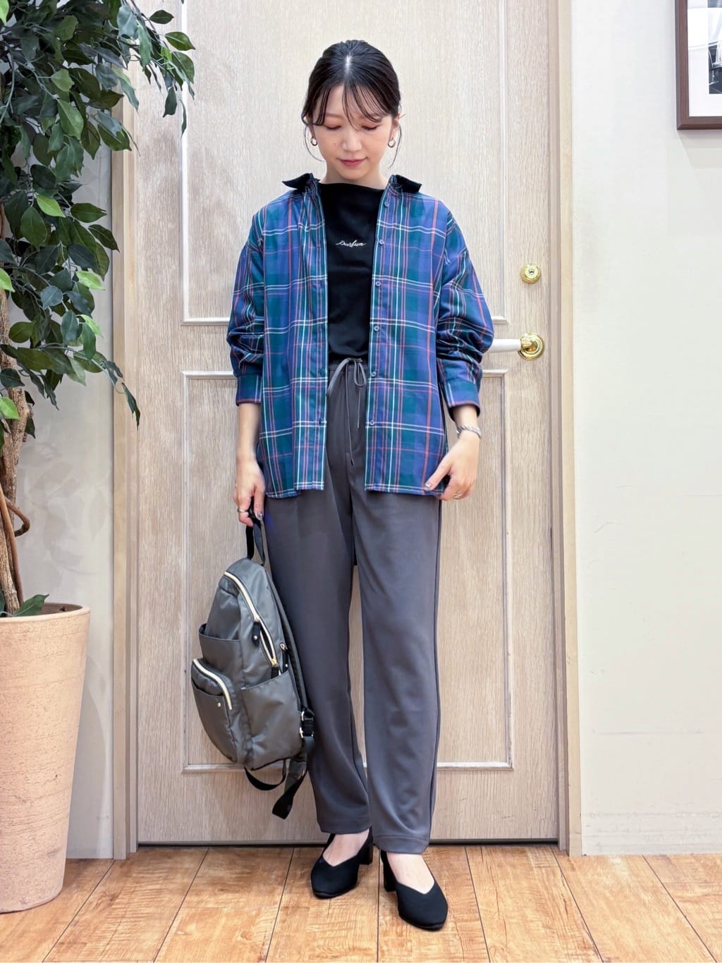 なみさんの「SHOO･LA･RUE｜【洗濯機可/S-LL】程よい抜け感 大人のチェックシャツ」を使ったコーディネート