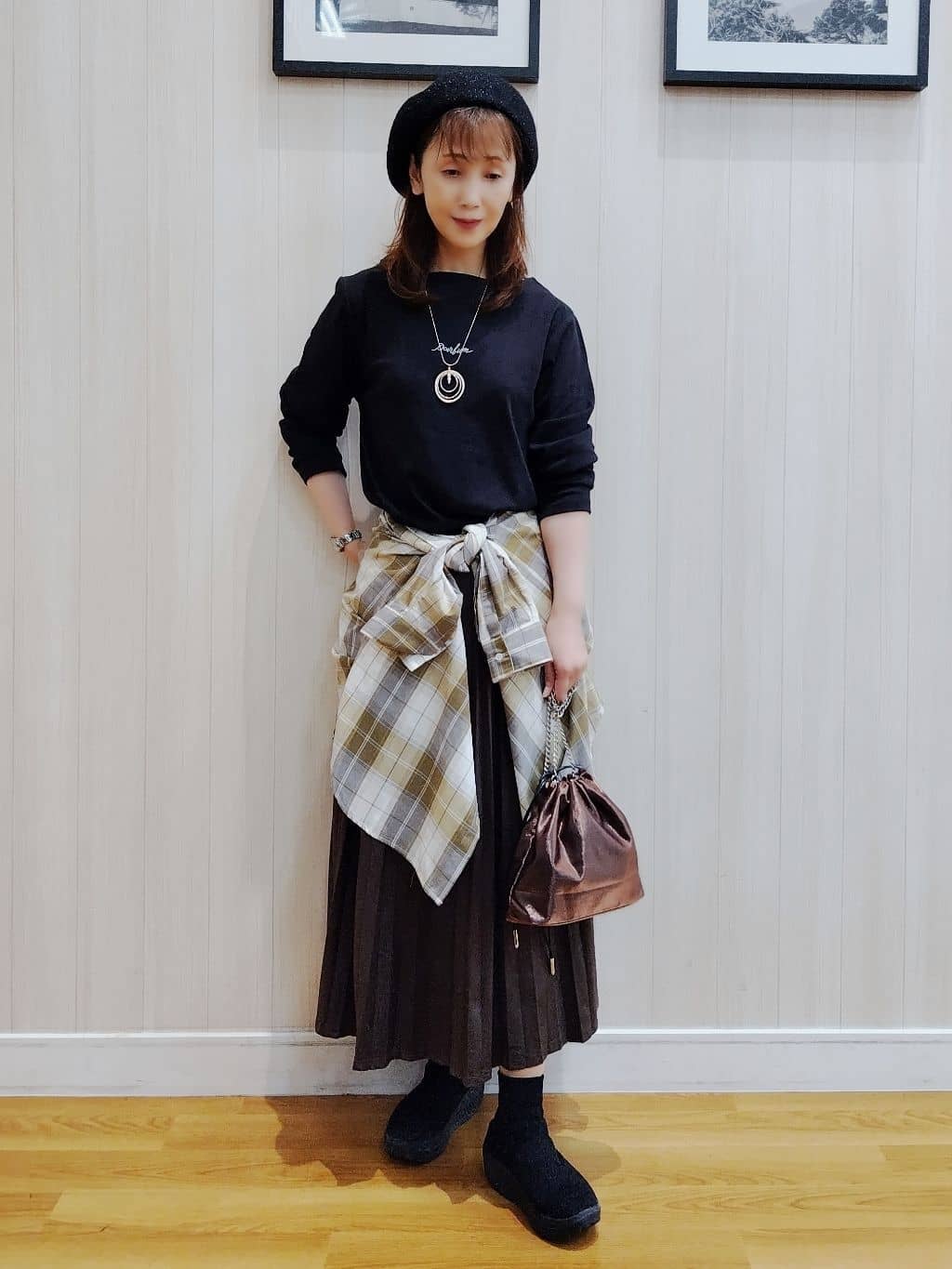 yseさんの「SHOO･LA･RUE｜【S-LL】美しく見せる ボートネックロンT」を使ったコーディネート