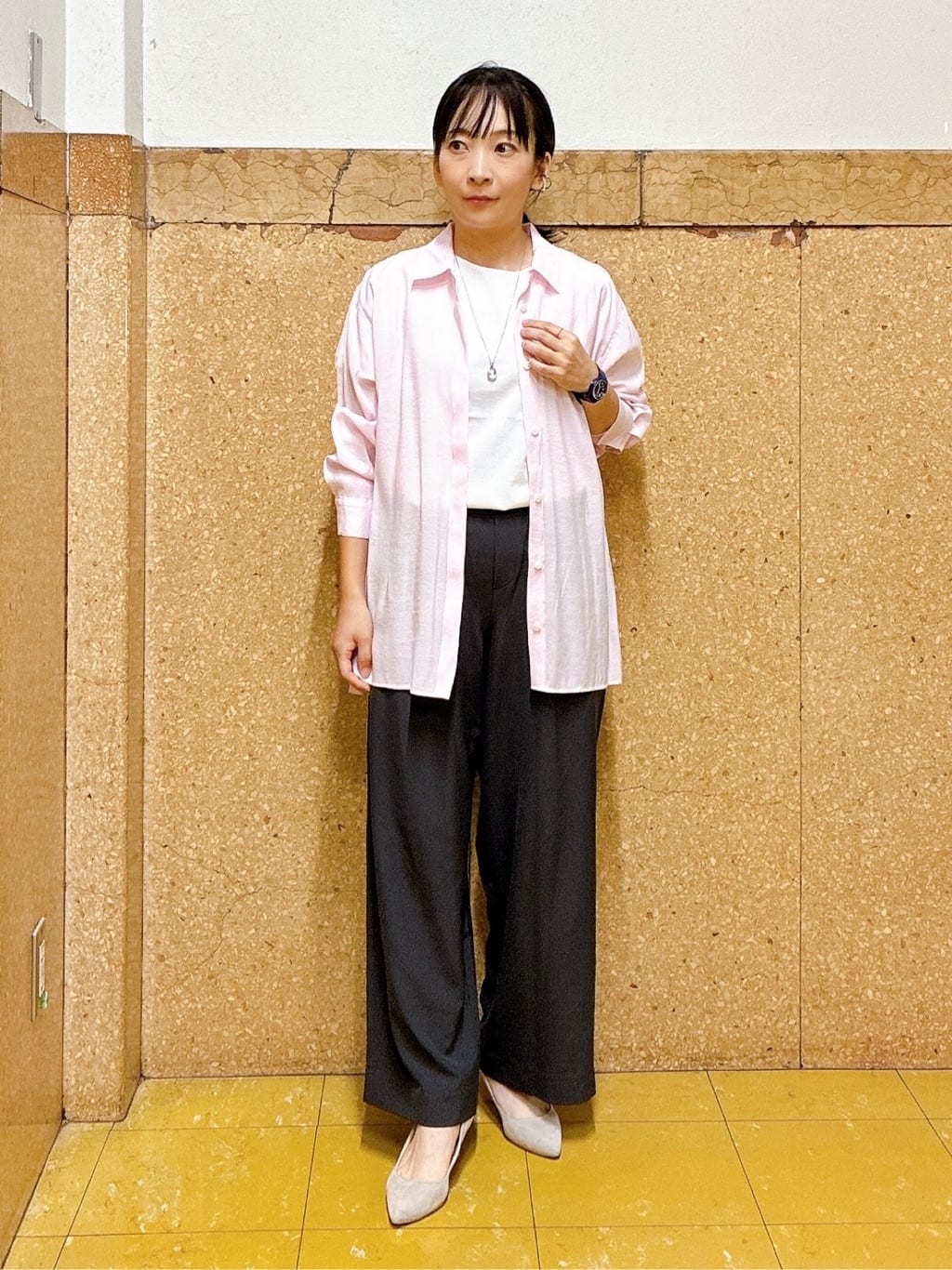 hattoriさんの「INDIVI｜【UVケア／SETUP可能】エアリージョーゼット ワイドパンツ」を使ったコーディネート