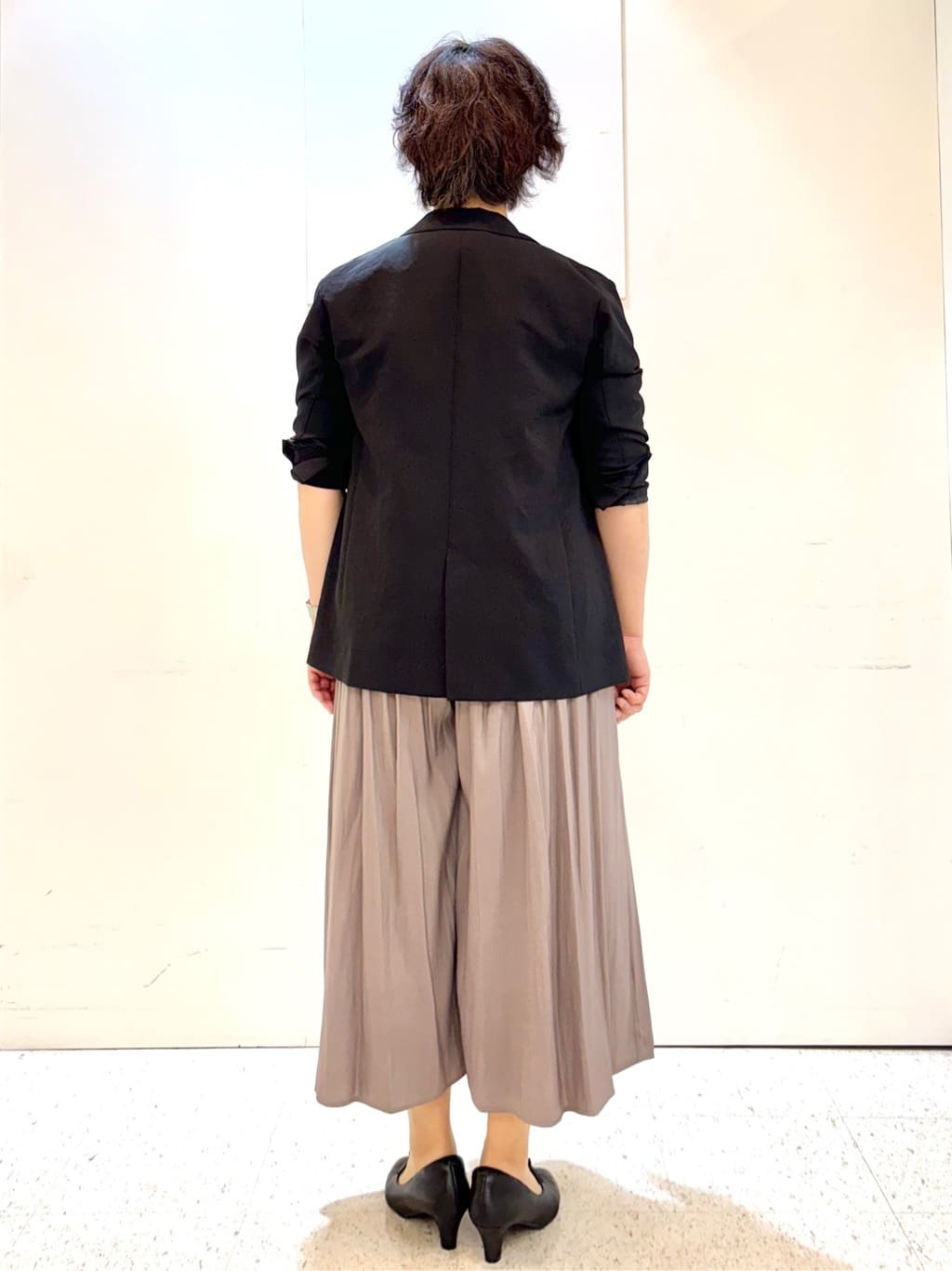 ヤスコさんの「Reflect｜【ウエストゴム仕様／長く着られる◎】スカーチョパンツ」を使ったコーディネート