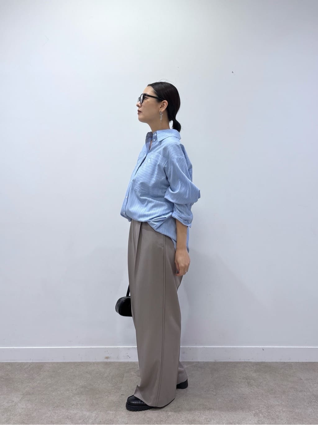 ayanoさんの「INDIVI｜Comfy SET UP｜イージーストレートワイドパンツ【セットアップ対応／通勤/カセット服】」を使ったコーディネート