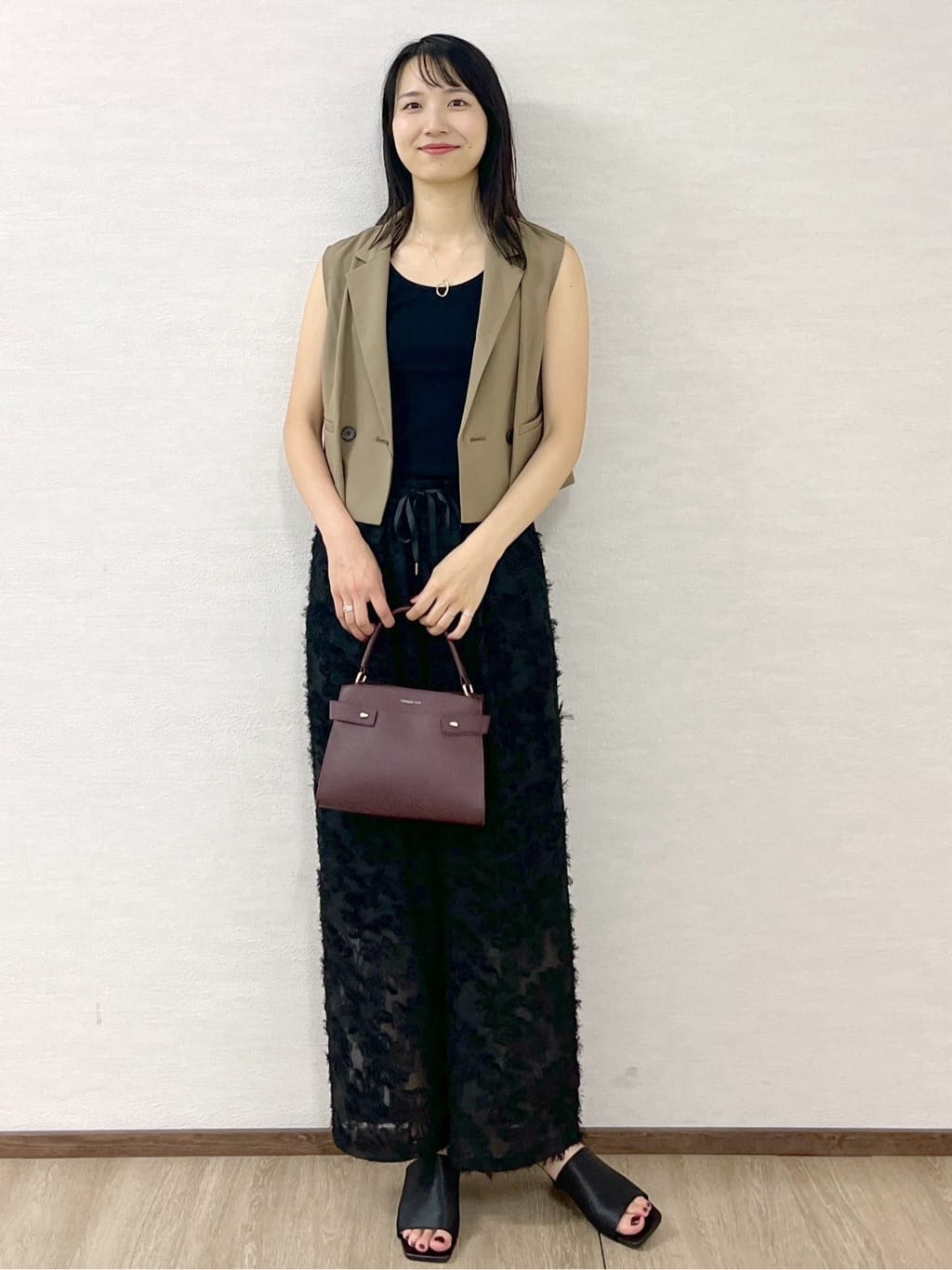 sachikoさんの「OPAQUE.CLIP｜ショートテーラードジレ【接触冷感／洗濯機洗い可】」を使ったコーディネート