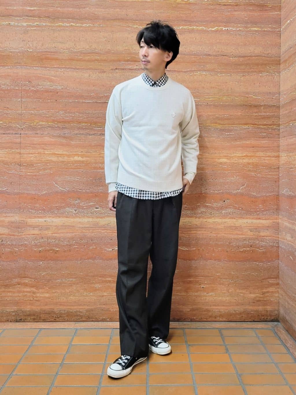 piroyaさんの「TAKEO KIKUCHI｜【Air Palette Knit】ワンポイント カラーニット プルオーバー」を使ったコーディネート