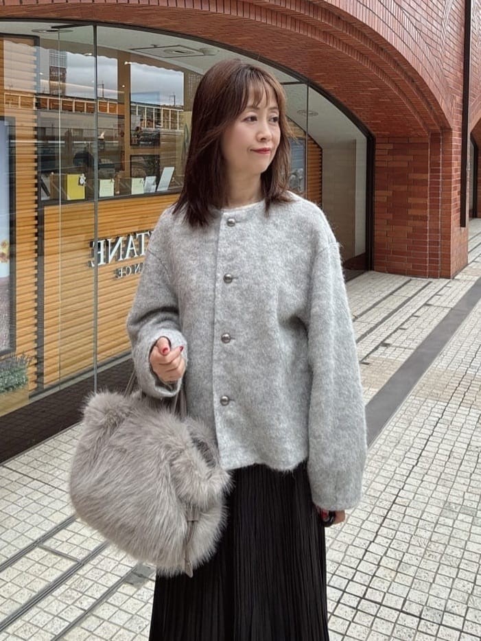 makiさんの「UNTITLED｜【重ね着やスーツインナーに/シアー】ドットジャカード ブラウス」を使ったコーディネート