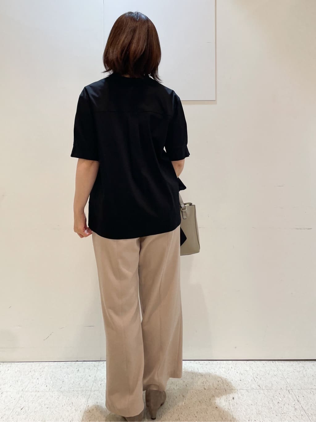 めいさんの「Reflect｜【すっきり見え！長め丈／マシンウォッシュ可】スキッパーネックジャージトップス」を使ったコーディネート