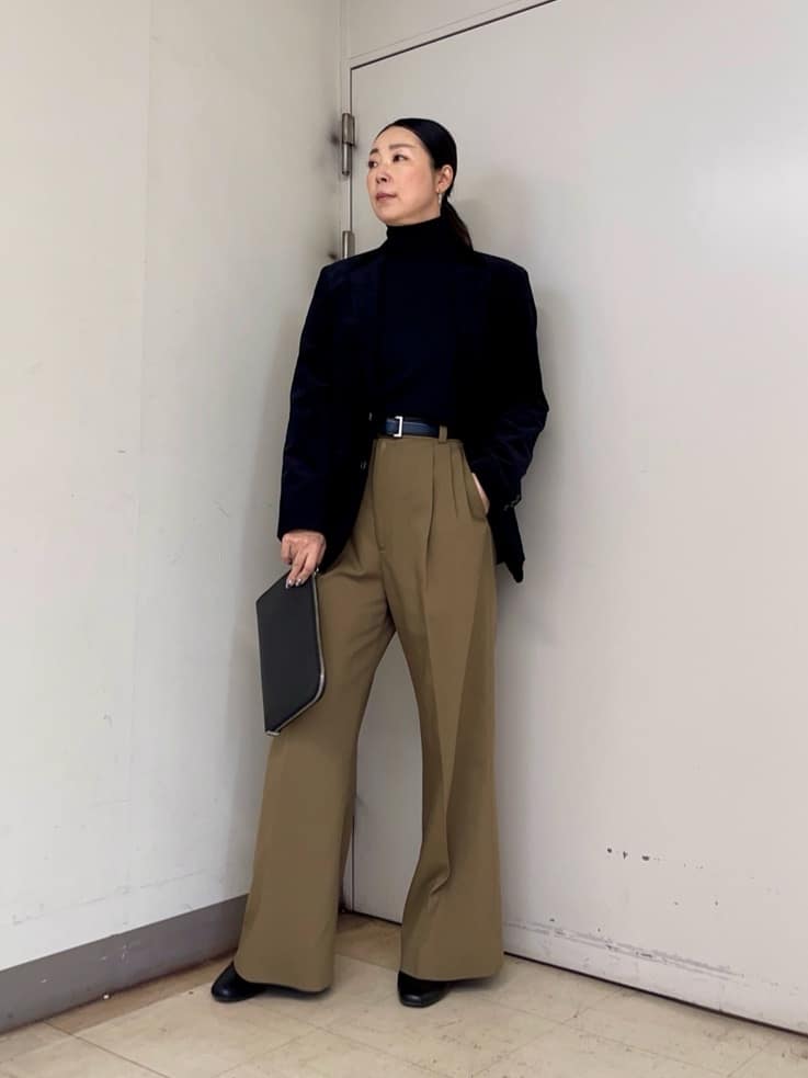 iwさんの「TAKEO KIKUCHI｜【Sサイズ～】ストレッチコーデュロイ ジャケット」を使ったコーディネート