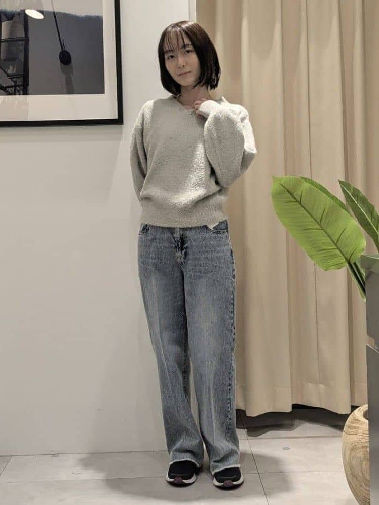 なめさんの「THE SHOP TK｜【洗える】上品にきらめく フェザーラメニット」を使ったコーディネート