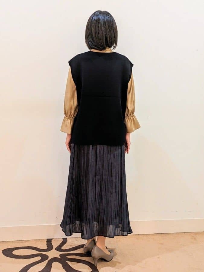 jamさんの「Reflect｜【キレイめスタイル／通勤におすすめ◎】ボウタイシャンブレーカラーブラウス」を使ったコーディネート