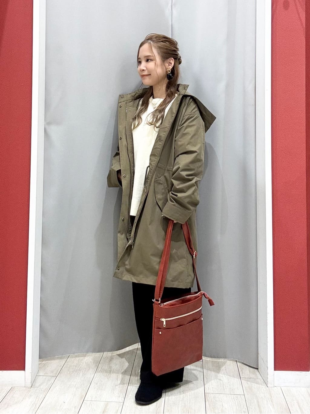 shioさんの「SHOO･LA･RUE｜【洗濯機可/ちくちくしにくい】大人カジュアルを叶える スウェットライクニット」を使ったコーディネート