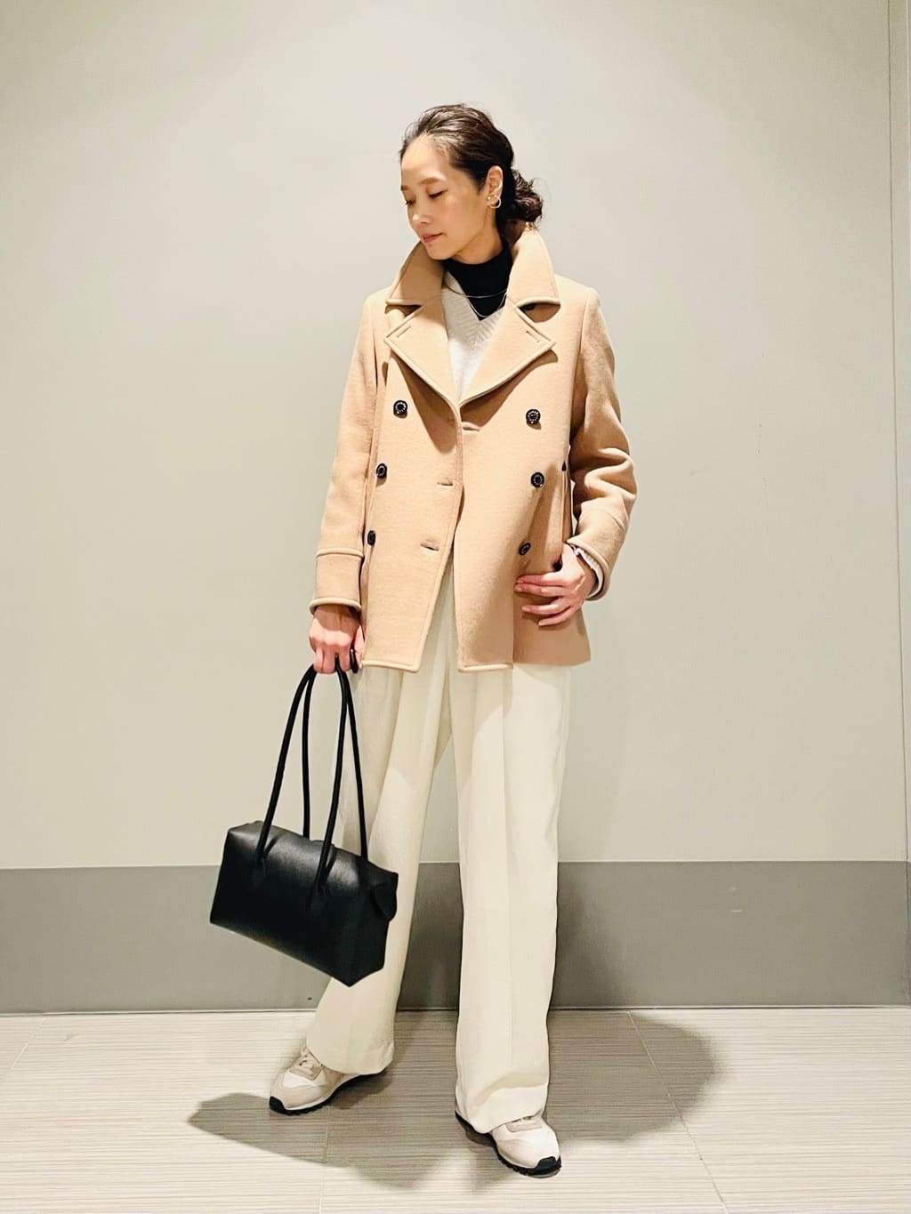 Annさんの「DRESSTERIOR｜アルパカブレンドVネックニット」を使ったコーディネート