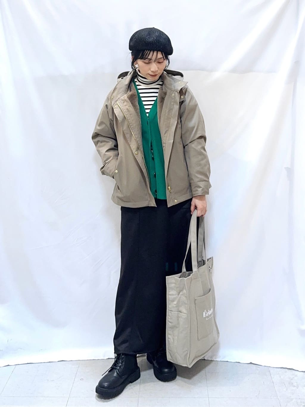 𝐇𝐢𝐫𝐨𝐦𝐢さんの「SHOO･LA･RUE｜【洗える/毛玉レス】表面がきれいなVネックカーディガン」を使ったコーディネート