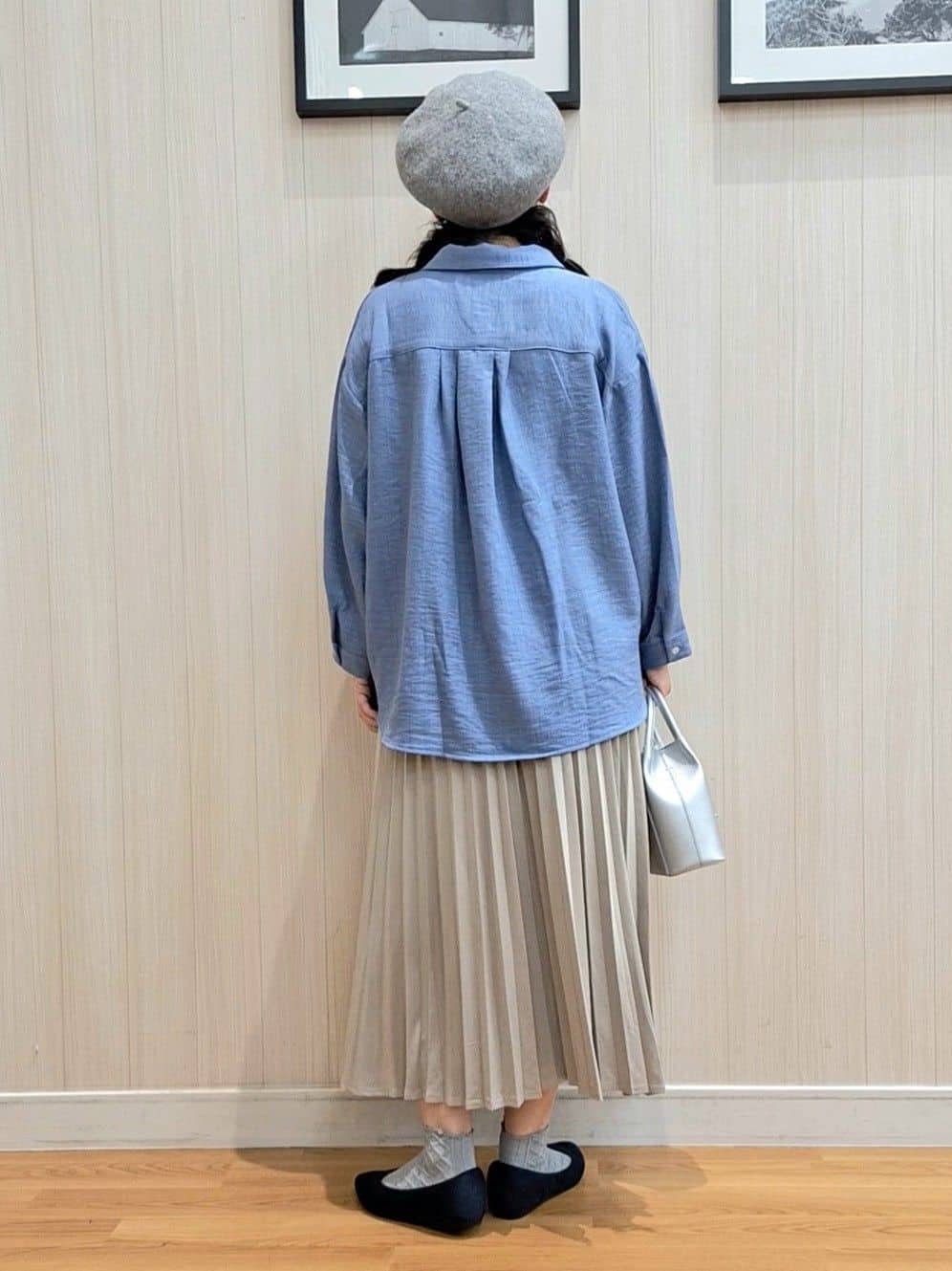 Saoさんの「SHOO･LA･RUE｜【S-LL】インせず着られる デニムライク前開きブラウス」を使ったコーディネート