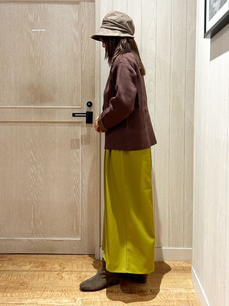 yukaさんの「SHOO･LA･RUE｜【S-LL/2点セット】脚のラインを拾いにくい ベルト付きタックスカーチョパンツ」を使ったコーディネート