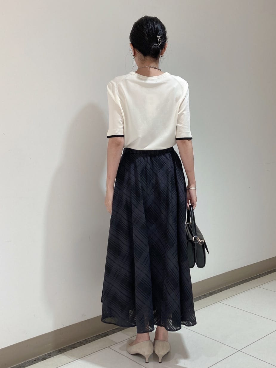 環さんの「UNTITLED｜【アンサンブル可/薄手/洗える】5分袖クルーニット」を使ったコーディネート