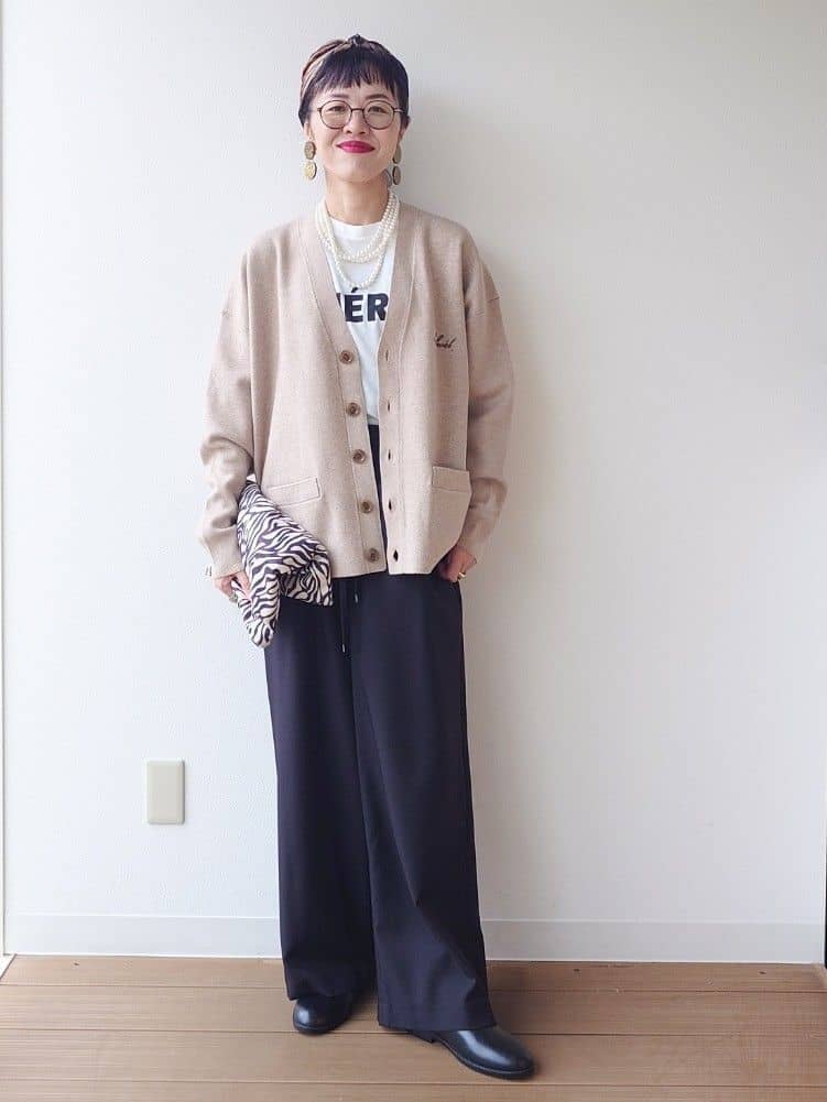 MUTSUKOさんの「UNTITLED｜【CHIGNON】CHERIE シンプルロゴTシャツ」を使ったコーディネート