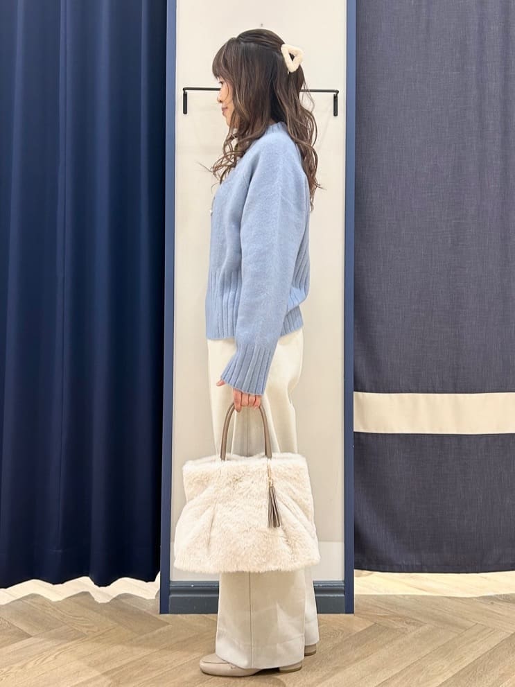 Orikaさんの「grove｜【洗える】バックリブ切替ニット」を使ったコーディネート