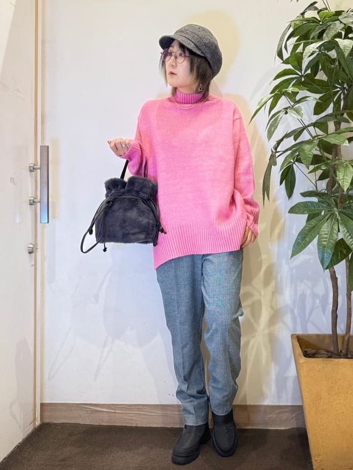 misakiさんの「SHOO･LA･RUE｜【S-LL】ゆるシルエットな メランジタートルニット」を使ったコーディネート