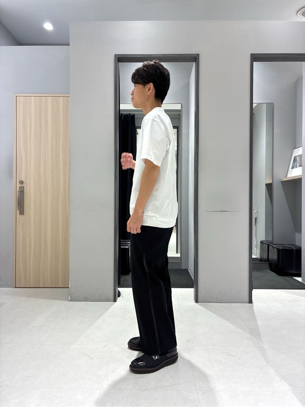わいずみさんの「TAKEO KIKUCHI｜【抗菌防臭／5サイズ展開】ハイゲージポンチ Tシャツ」を使ったコーディネート