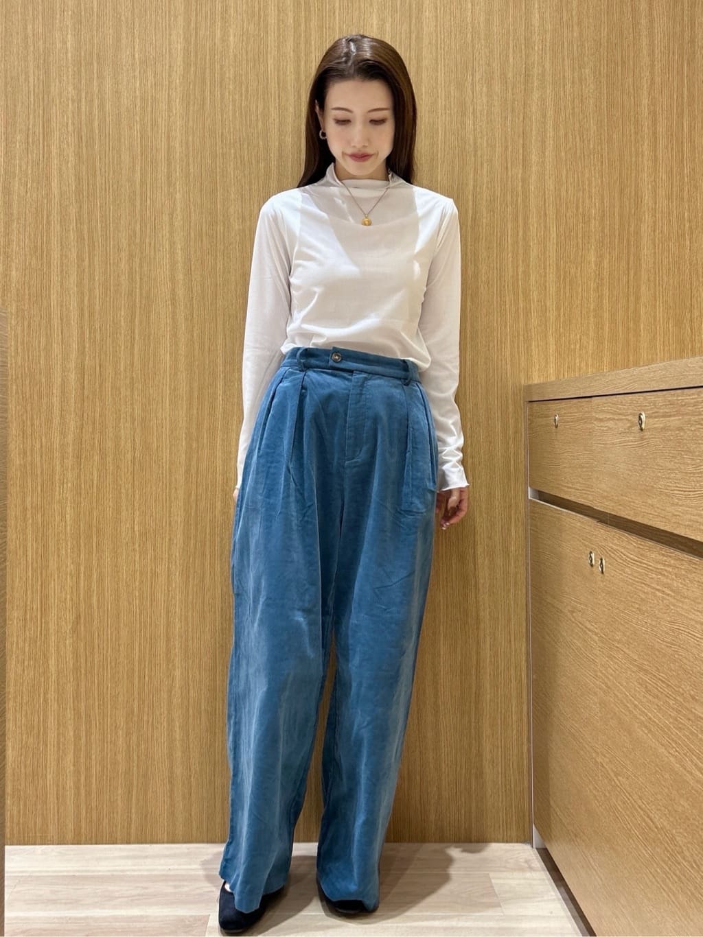 maiさんの「OPAQUE.CLIP｜ループヤーンニットベスト【洗濯機OK】」を使ったコーディネート