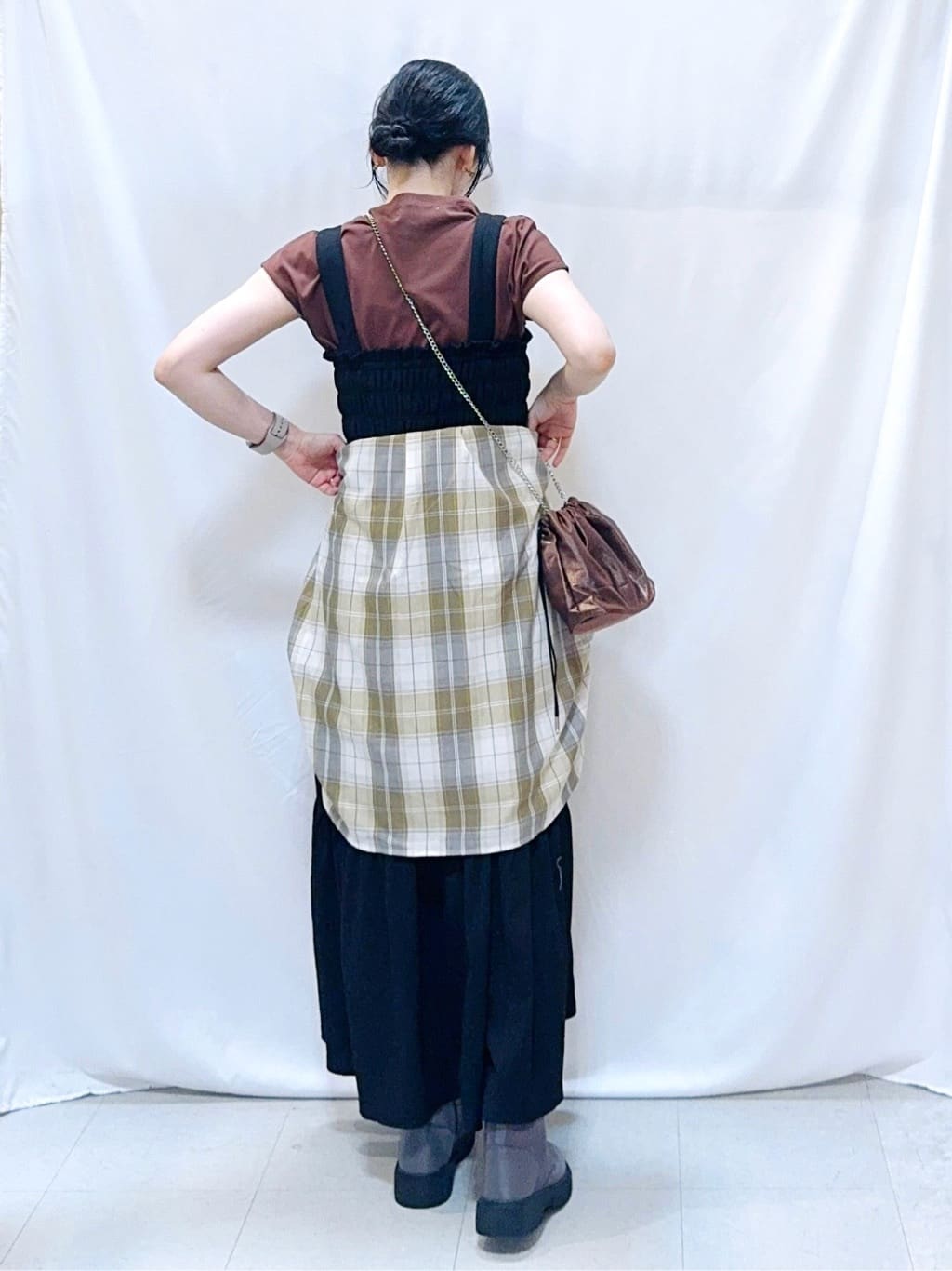 𝐇𝐢𝐫𝐨𝐦𝐢さんの「SHOO･LA･RUE｜【洗濯機可/S-LL】程よい抜け感 大人のチェックシャツ」を使ったコーディネート