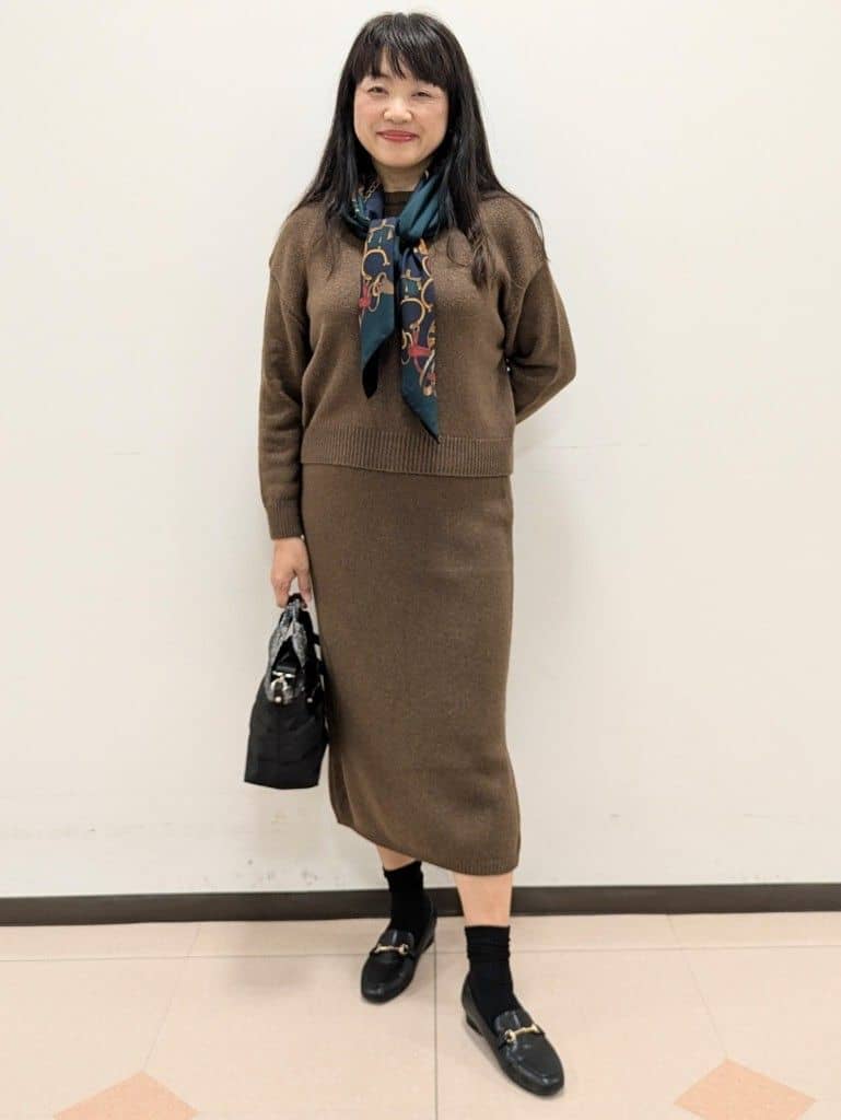 ともさんの「UNTITLED｜【セットアップ可/ゆったり】ウール混ラメニット」を使ったコーディネート