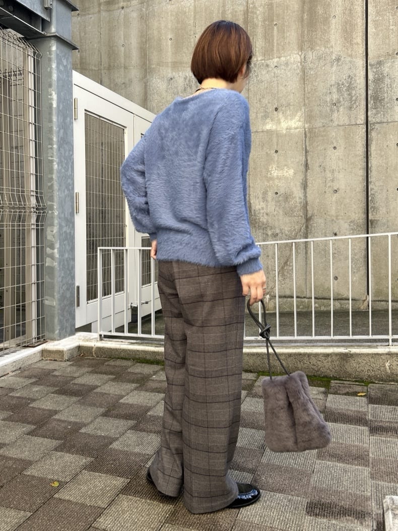 ga_riさんの「THE SHOP TK｜【華やかで柔らか】ふわふわフェザーニット/洗える・前後2WAY」を使ったコーディネート
