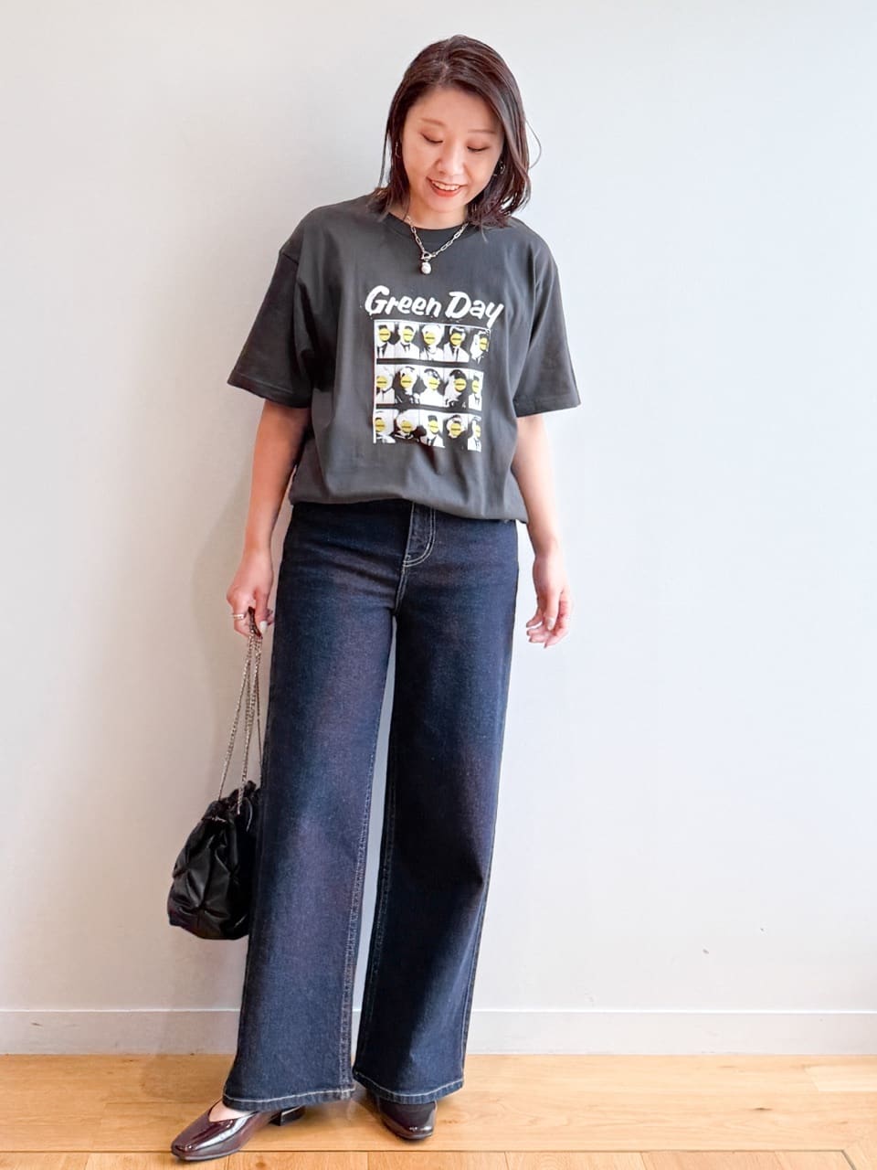 yuka.aさんの「OPAQUE.CLIP｜ロックTシャツ別注アソート【GREEN DAY／METALLICA／THE BEATLES】」を使ったコーディネート