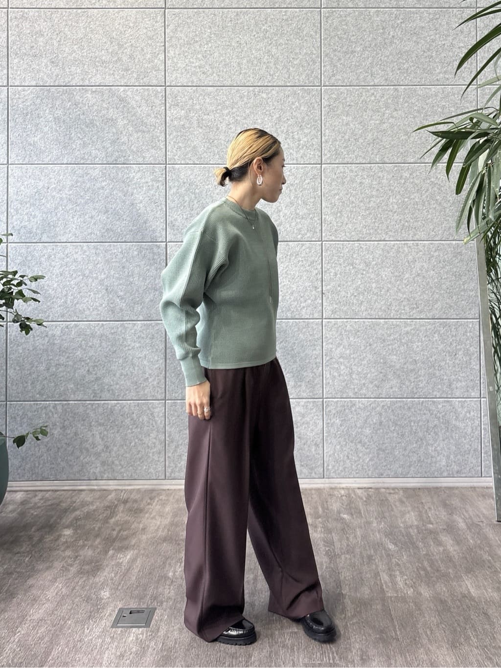kotakiさんの「INDIVI｜Comfy SET UP｜イージーストレートワイドパンツ【セットアップ対応／通勤/カセット服】」を使ったコーディネート