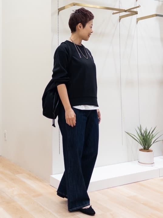 シュウコさんの「grove｜ダンボールコクーンシルエットプルオーバー」を使ったコーディネート