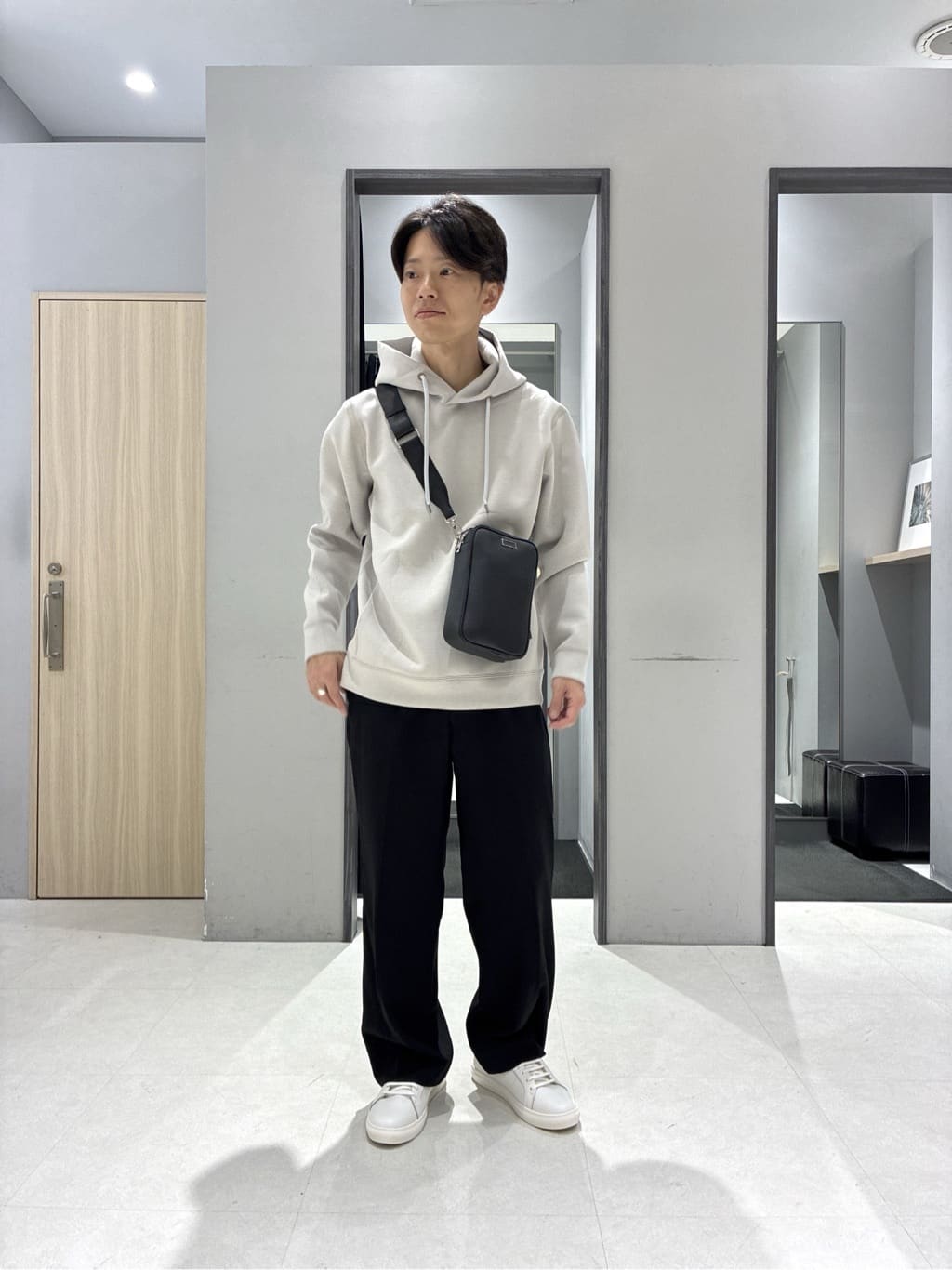 わいずみさんの「TAKEO KIKUCHI｜エアダン プルオーバー パーカー」を使ったコーディネート