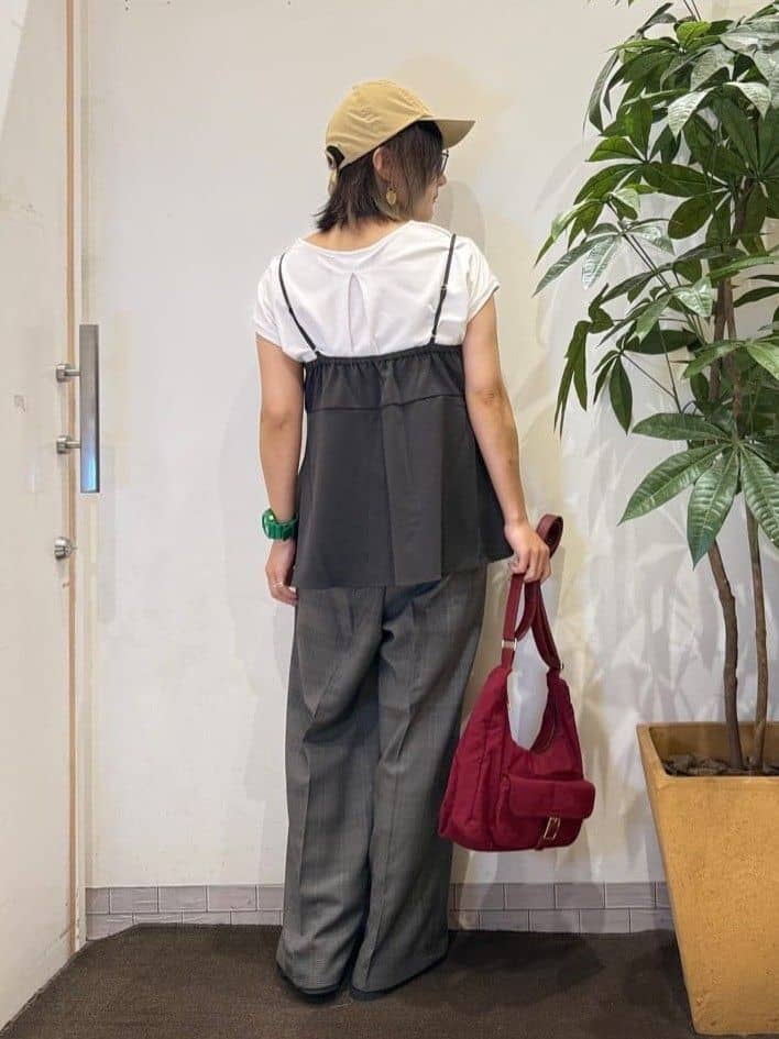 misakiさんの「SHOO･LA･RUE｜【S-LL/セットアップ可/洗濯後しわになりにくい】きちんと見え タックワイドパンツ」を使ったコーディネート