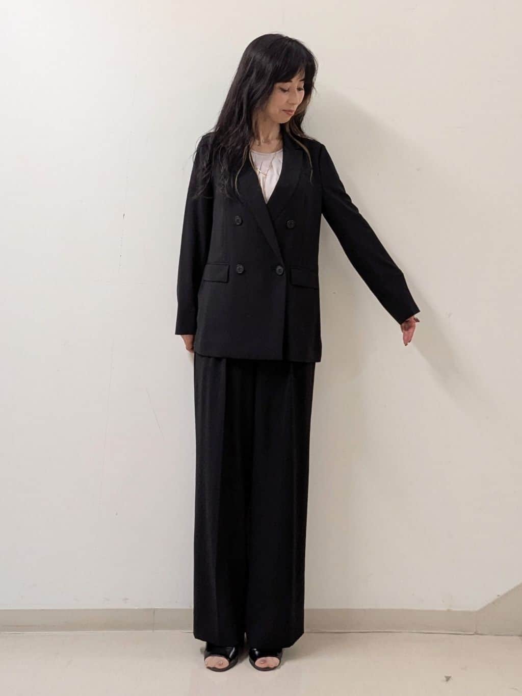 miiさんの「INDIVI｜【軽く羽織れる！】ダブルジャケット」を使ったコーディネート