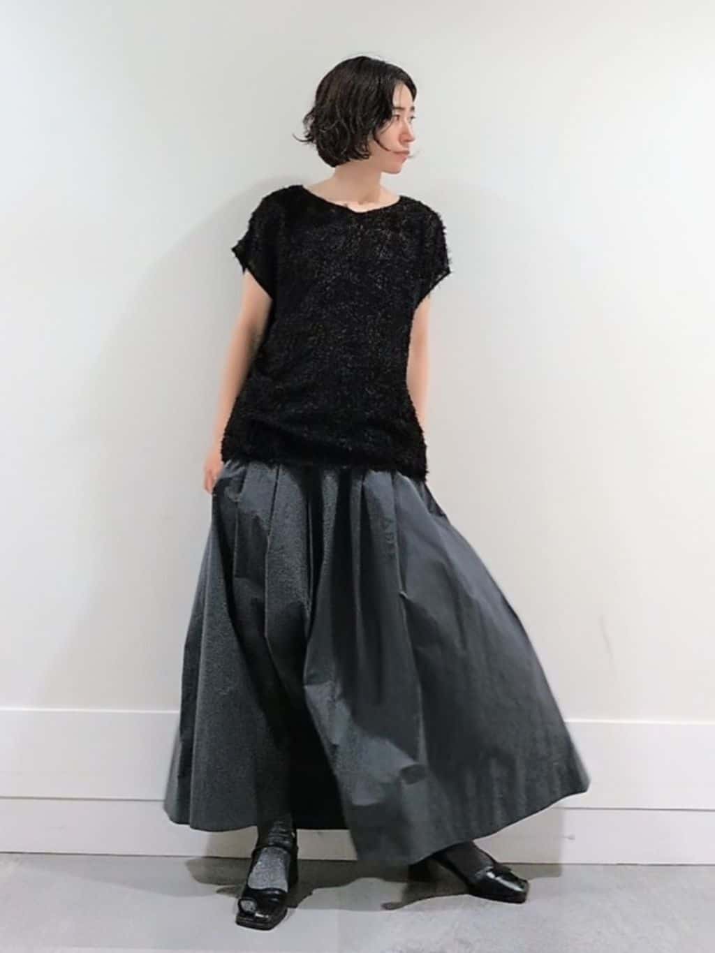 ミズタさんの「UNTITLED｜【セットアップ可/洗える】フェザーフレンチスリーブブラウス」を使ったコーディネート