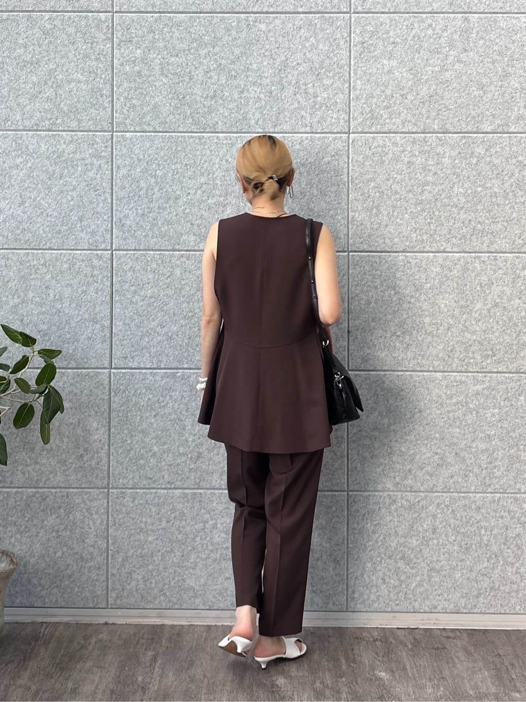 kotakiさんの「INDIVI｜Comfy SET UP｜イージーテーパードパンツ【セットアップ対応／通勤/カセット服】」を使ったコーディネート
