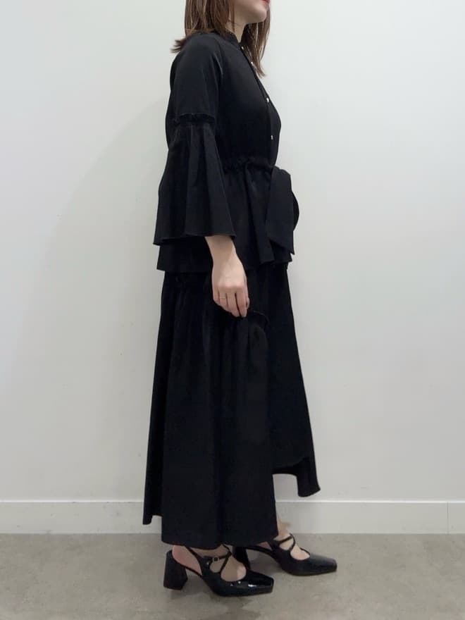 Suma Una本部スタッフさんの「SunaUna｜【COLLECTION LINE】フレアスリーブブラウス」を使ったコーディネート