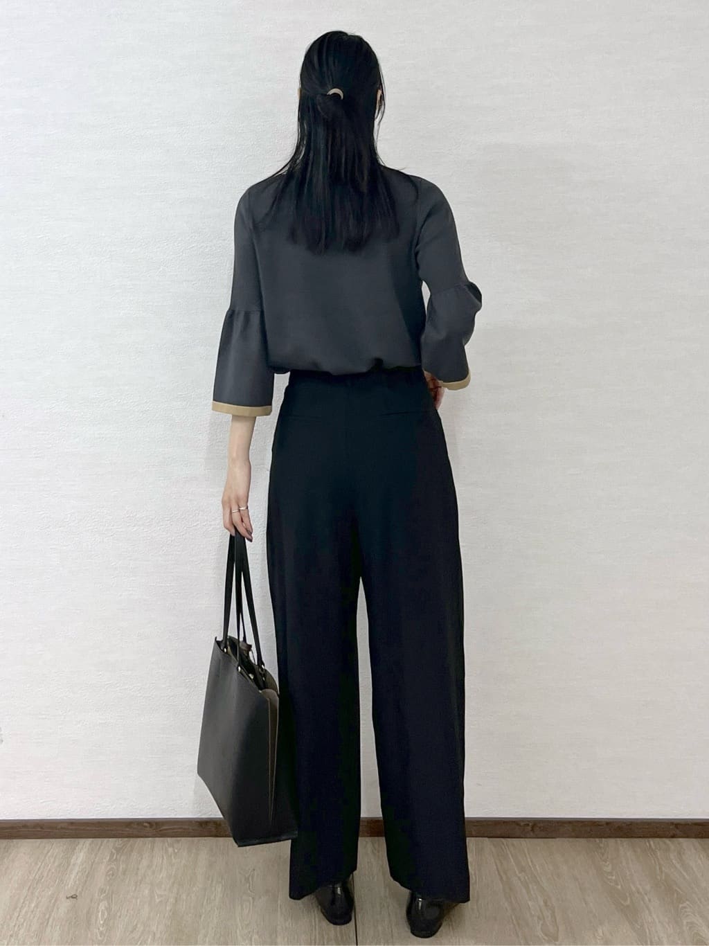 sachikoさんの「OPAQUE.CLIP｜タックデザインワイドパンツ【洗濯機OK】」を使ったコーディネート