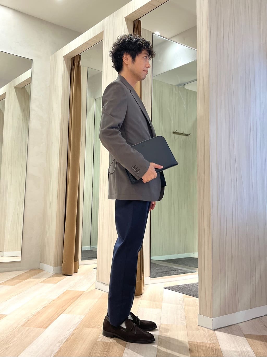 URAさんの「TAKEO KIKUCHI｜【COOL CITY WEAR】アーバンクール ジャケット /接触冷感・吸水速乾」を使ったコーディネート