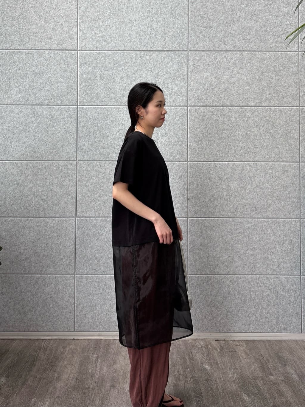ひなさんの「INDIVI｜シアードッキングTシャツ」を使ったコーディネート