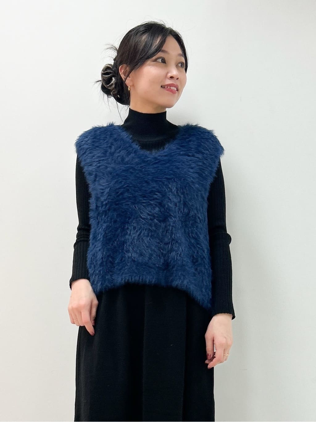 Kaiさんの「Dessin｜【2点セット・洗える】シャギーベストニットワンピース」を使ったコーディネート