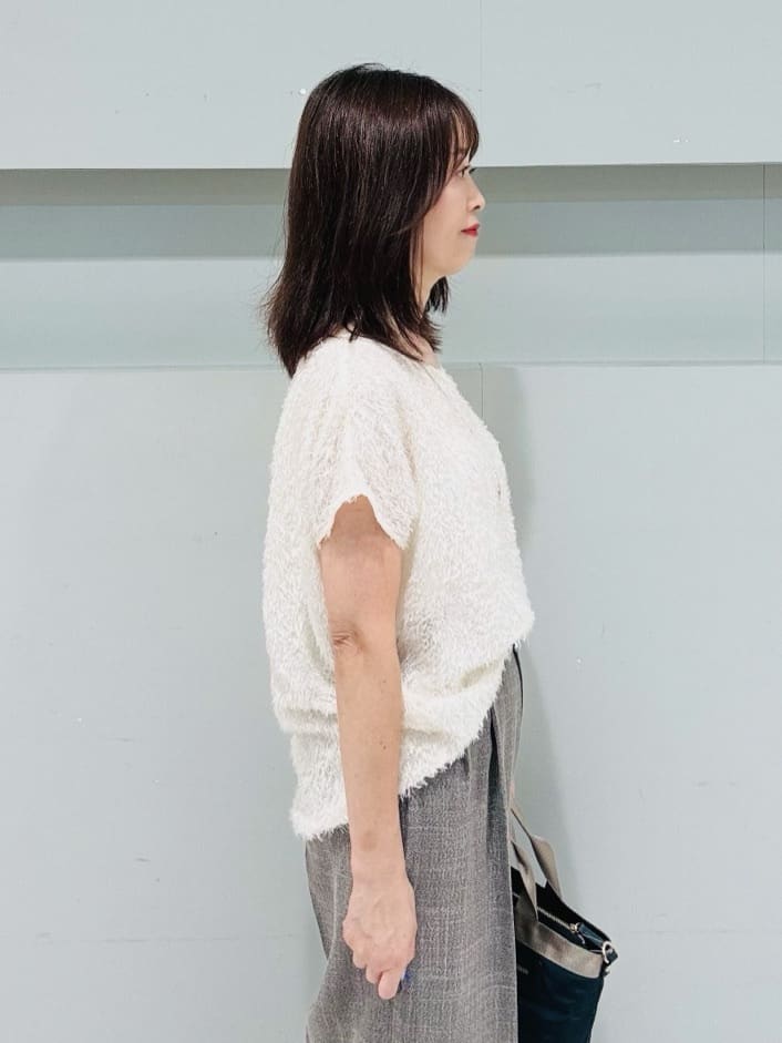 makiさんの「UNTITLED｜【セットアップ可/洗える】フェザーフレンチスリーブブラウス」を使ったコーディネート
