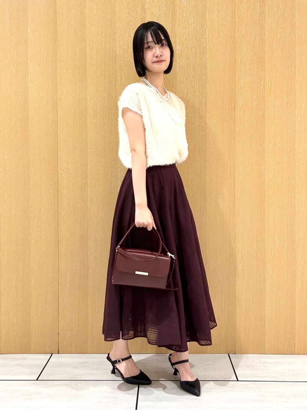 Ayaさんの「UNTITLED｜【セットアップ可/洗える】フェザーフレンチスリーブブラウス」を使ったコーディネート