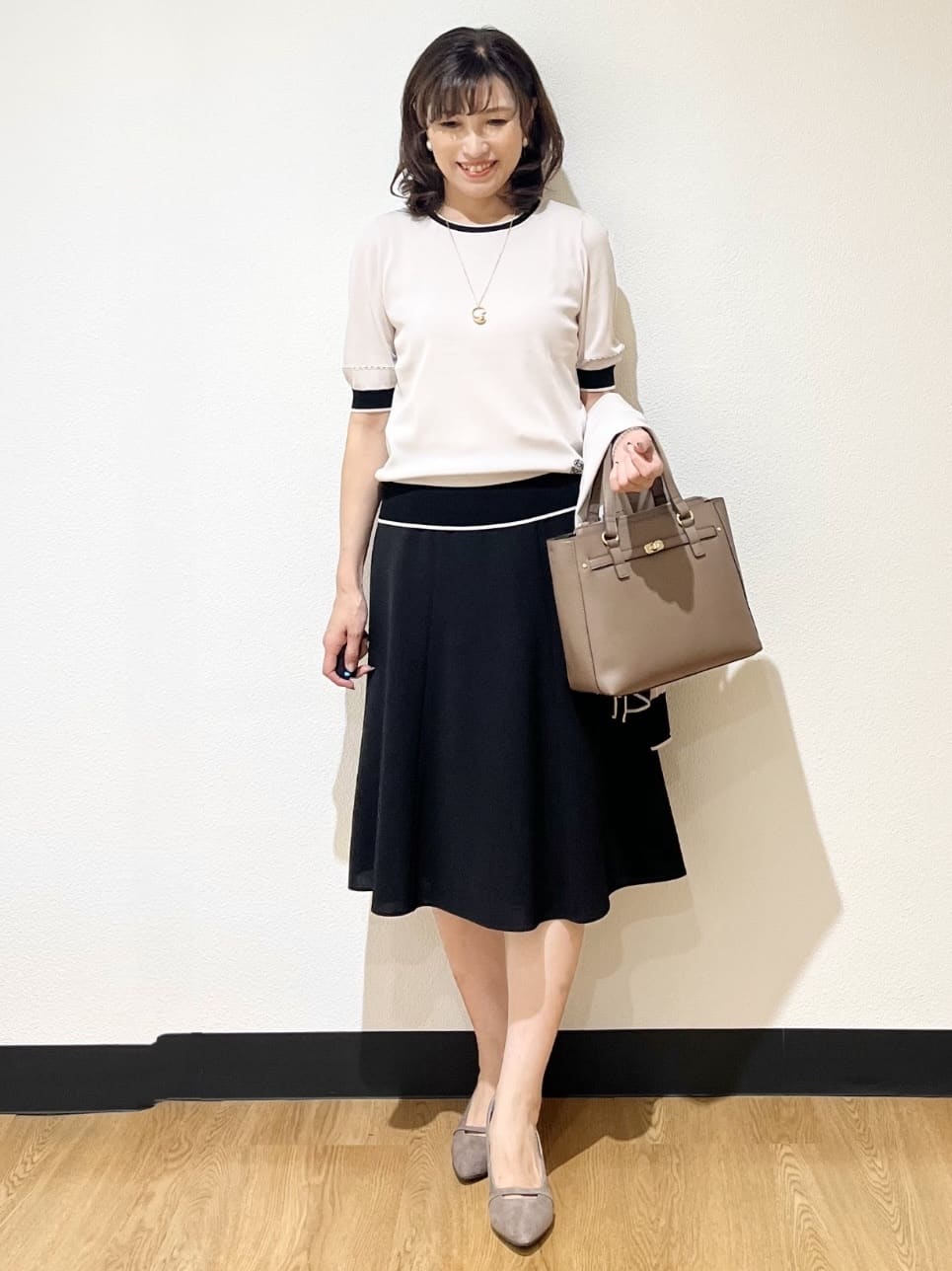 ayaさんの「Reflect｜【WEB先行カラーあり／手洗い可／アンサンブル可】バイカラー五分袖ニット」を使ったコーディネート