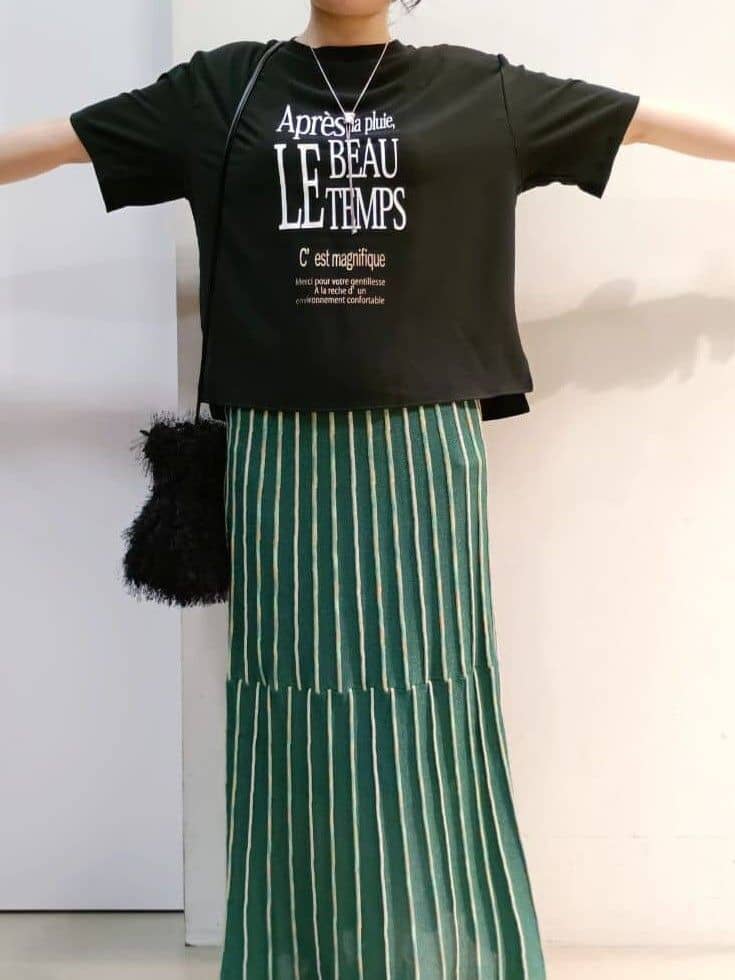あんさんの「THE SHOP TK｜アソートロゴTシャツ【接触冷感/防シワ/吸水速乾/UVケア/洗濯機OK】」を使ったコーディネート